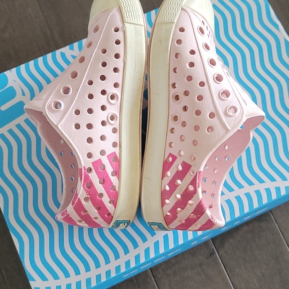 Limited edition Native Jefferson girl sandals - Picture 4 of 7